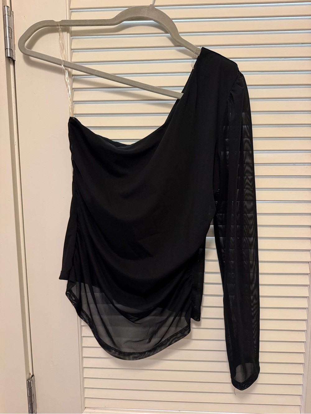 Women's Black One Shoulder Mesh Sleeve Ruched Top